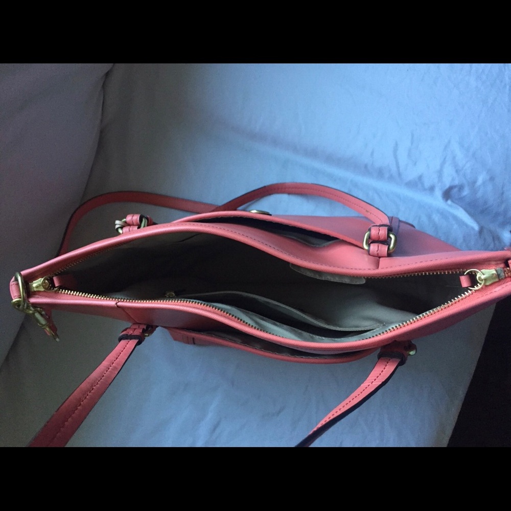Auth Coach Crossbody Handbag Purse Salmon Colored - Picture 5 of 8